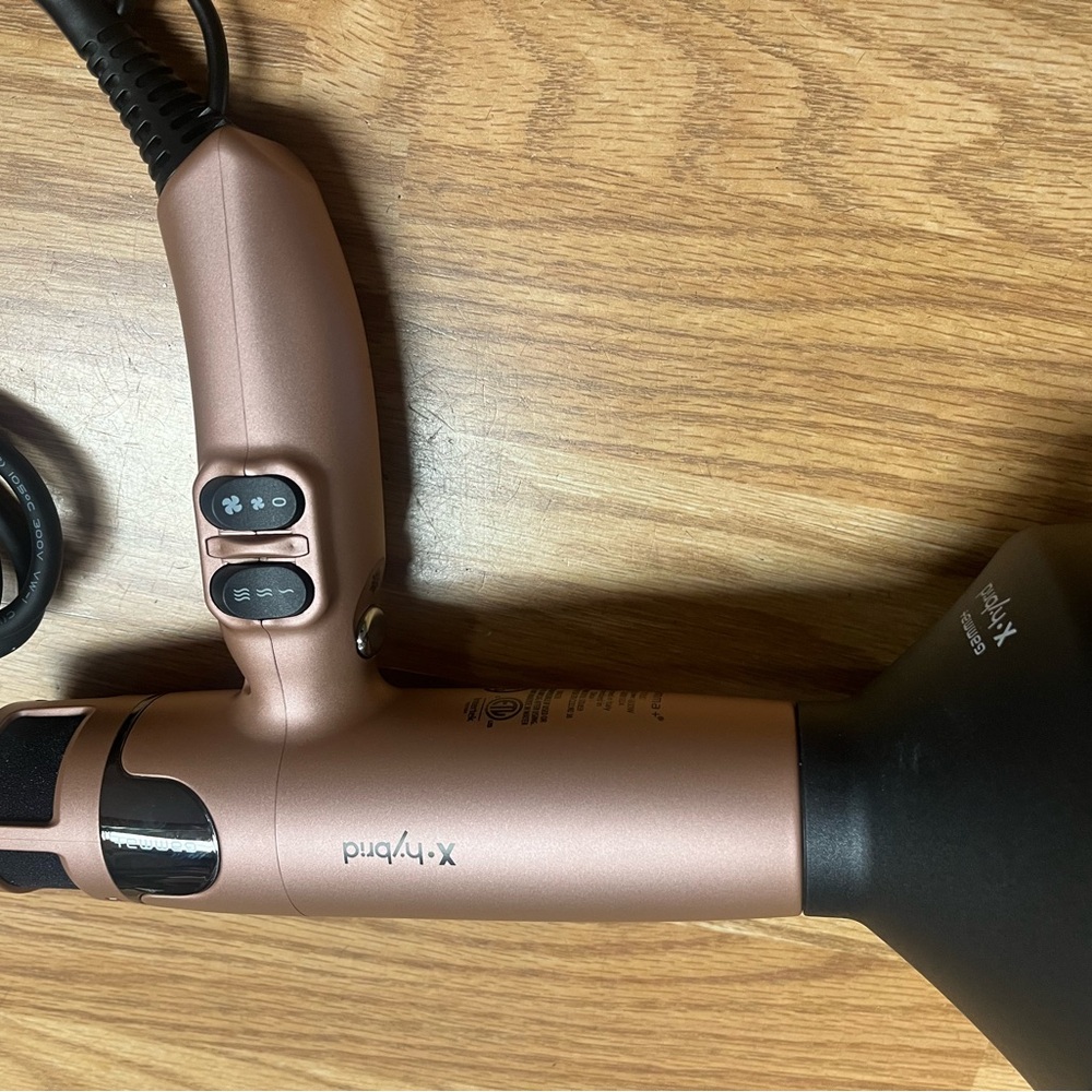 Hybrid & company Rose Gold Hair Dryer with Diffuser - Picture 2 of 7